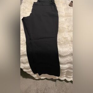 Old Navy Black Flare Pixie pants size 14 petite never worn